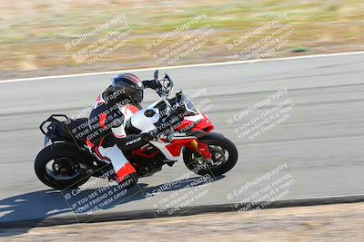 media/Feb-05-2023-Classic Track Day (Sun) [[c35aca4a42]]/Group 2/session 1 turn 9/